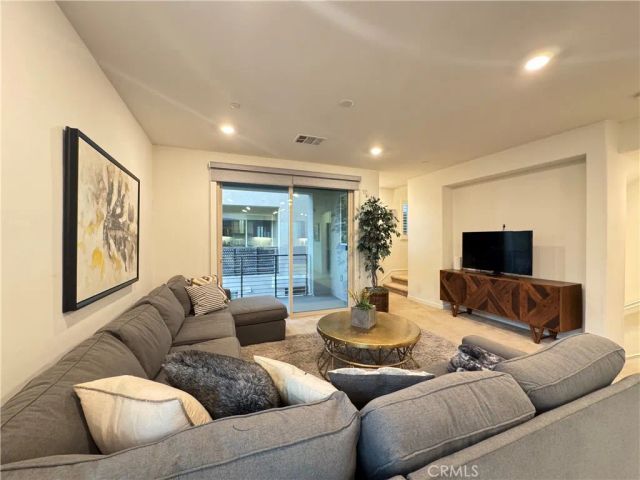 179 Cadence, Irvine, CA 92618