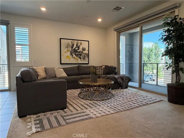 179 Cadence, Irvine, CA 92618