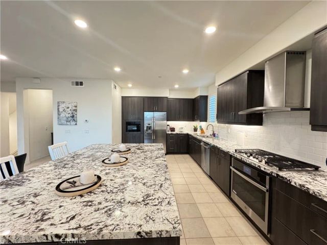 179 Cadence, Irvine, CA 92618