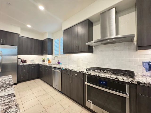 179 Cadence, Irvine, CA 92618