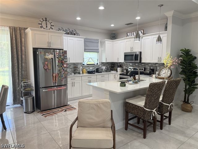 2065 18th AVE NE, Naples, FL 34120