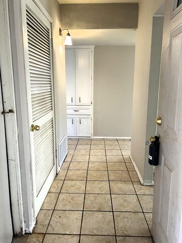 2729 64th Street, Lubbock, TX 79413