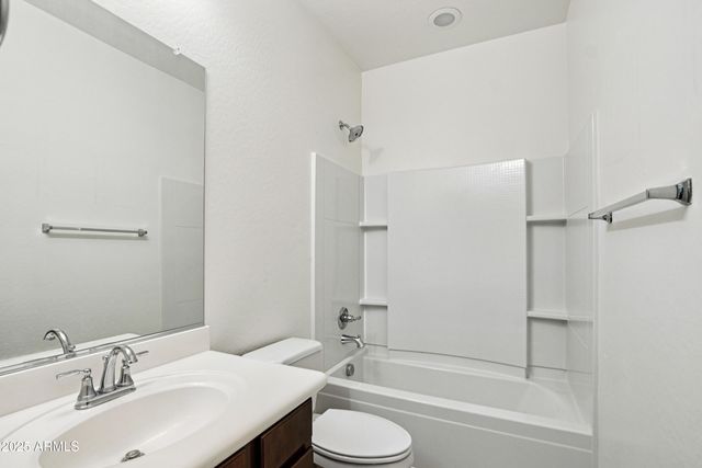 14870 W ENCANTO Boulevard 2075, Goodyear, AZ 85395