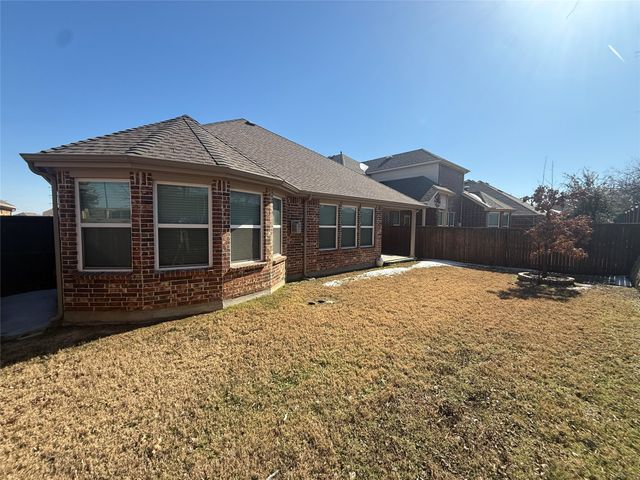 4817 Big Bear Circle, Fort Worth, TX 76244