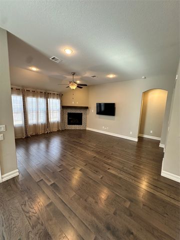 4817 Big Bear Circle, Fort Worth, TX 76244