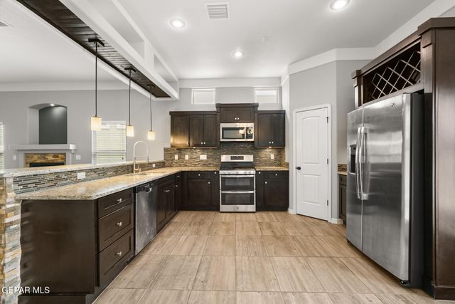 654 DARLINGTON Drive, El Paso, TX 79928