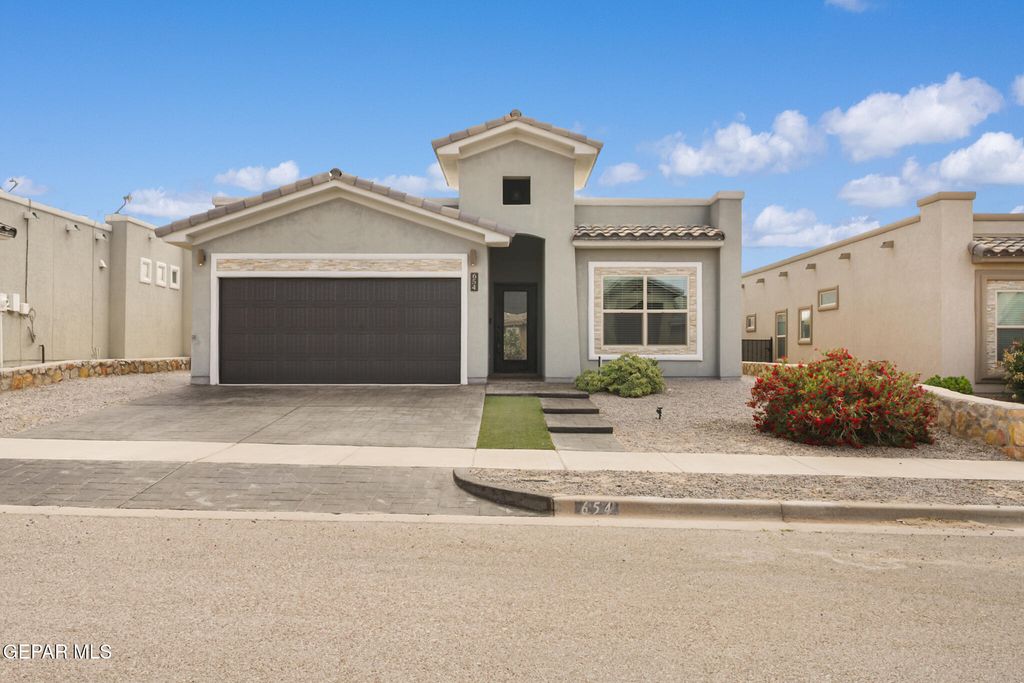 654 DARLINGTON Drive, El Paso, TX 79928