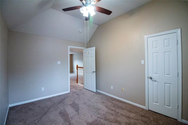 3318 Shadowcrest Court, Montgomery, TX 77356