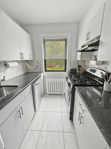 199-08 21st 1-327, Whitestone, NY 11357