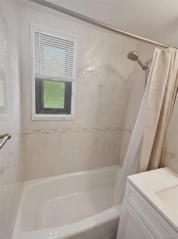 199-08 21st 1-327, Whitestone, NY 11357