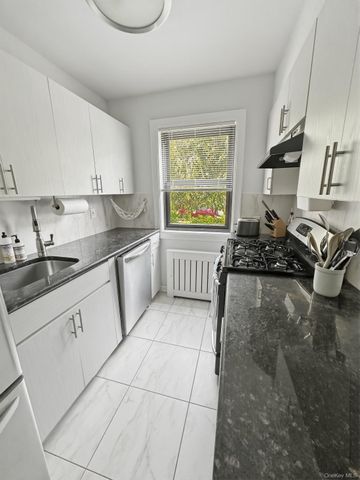 199-08 21st 1-327, Whitestone, NY 11357