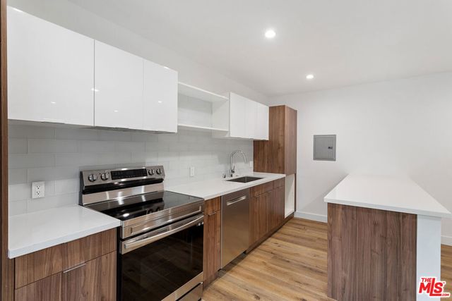 2002 4th Street 203, Santa Monica, CA 90405