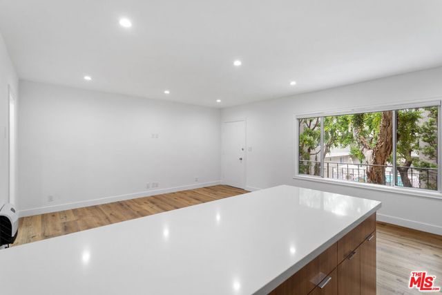 2002 4th Street 203, Santa Monica, CA 90405