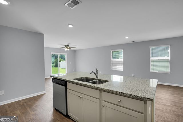 126 Tobago Circle, Guyton, GA 31312