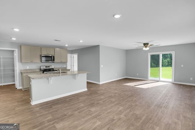 126 Tobago Circle, Guyton, GA 31312