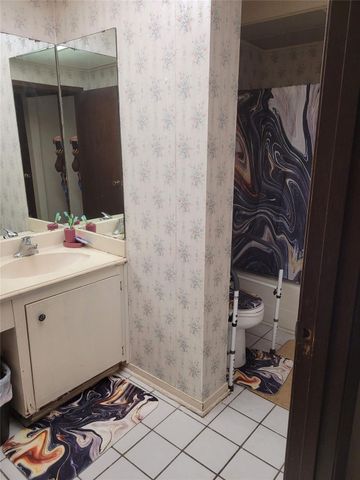 2013 Deats Road, Dickinson, TX 77539