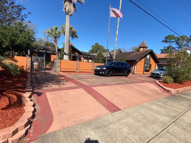 2013 Deats Road, Dickinson, TX 77539