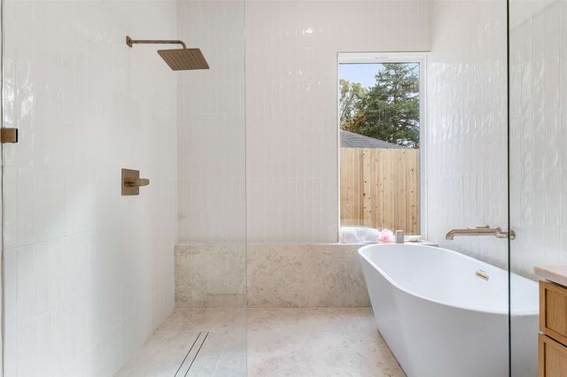 4610 Gracey Street, Dallas, TX 75216