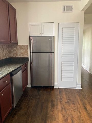 1650 N RICHMOND Street 2, Chicago, IL 60647