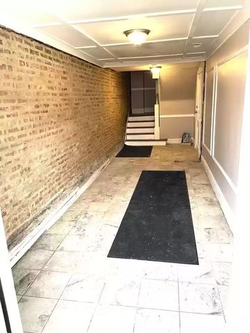 1650 N RICHMOND Street 2, Chicago, IL 60647