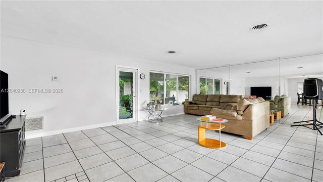 3145 Hollywood Blvd, Hollywood, FL 33021