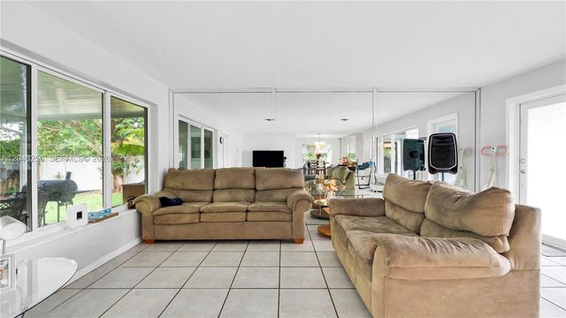 3145 Hollywood Blvd, Hollywood, FL 33021