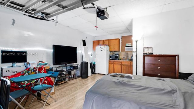3145 Hollywood Blvd, Hollywood, FL 33021
