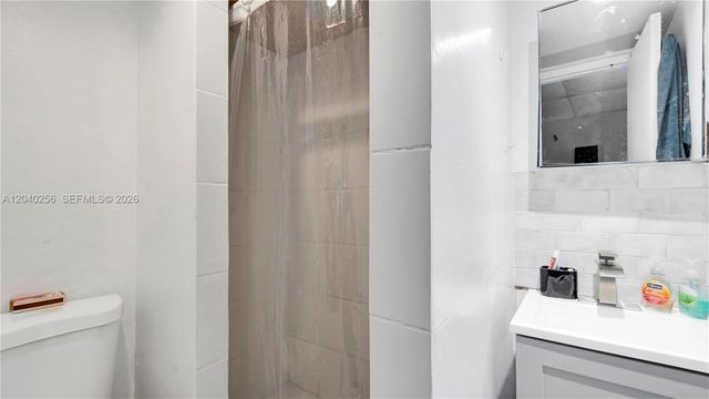 3145 Hollywood Blvd, Hollywood, FL 33021