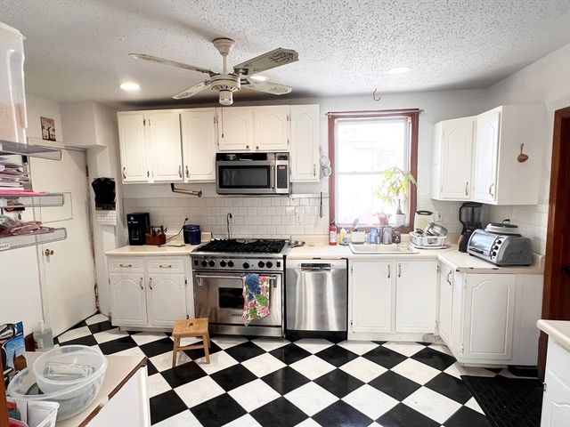 `146 Woodrow Ave, Boston, MA 02124