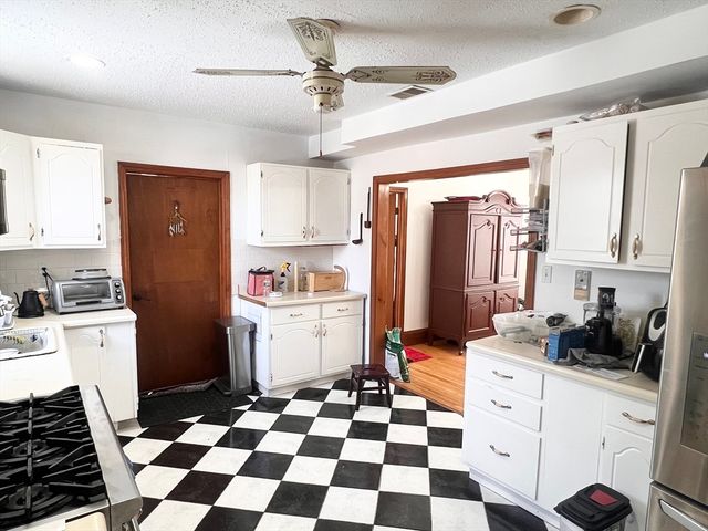 `146 Woodrow Ave, Boston, MA 02124