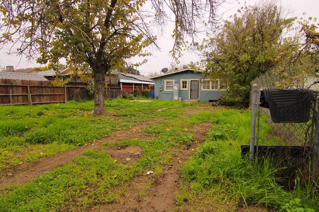 3539 E Mckenzie Avenue, Fresno, CA 93702