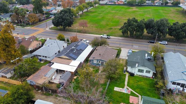 3539 E Mckenzie Avenue, Fresno, CA 93702