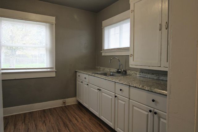 3539 E Mckenzie Avenue, Fresno, CA 93702