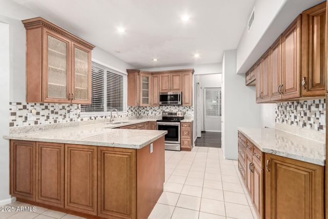 518 S PUEBLO Street, Gilbert, AZ 85233