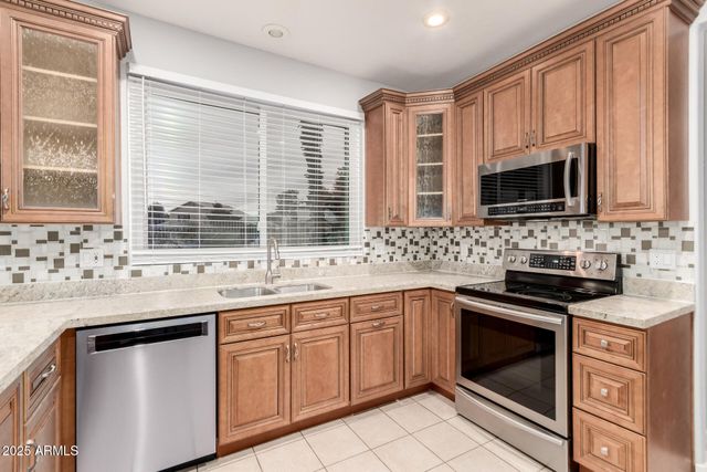 518 S PUEBLO Street, Gilbert, AZ 85233