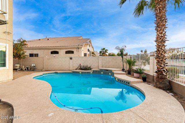 518 S PUEBLO Street, Gilbert, AZ 85233