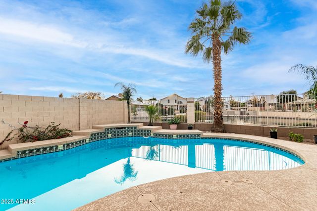 518 S PUEBLO Street, Gilbert, AZ 85233