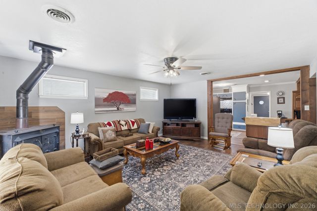 707 W Caddo Street, Cleveland, OK 74020