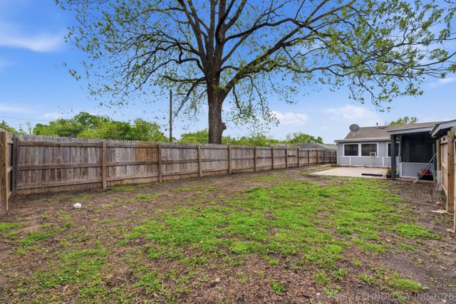 707 W Caddo Street, Cleveland, OK 74020