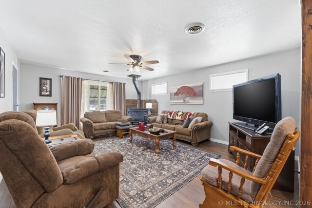 707 W Caddo Street, Cleveland, OK 74020