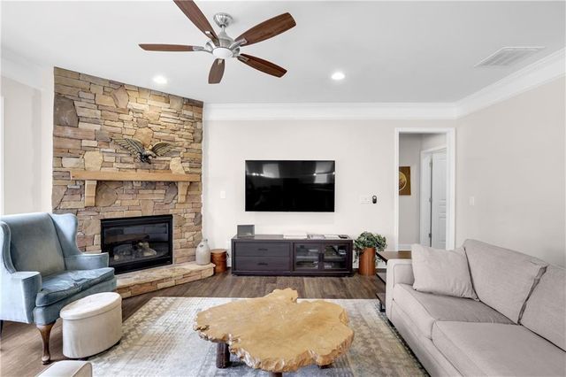 124 Wood Hollow Drive, Woodstock, GA 30188