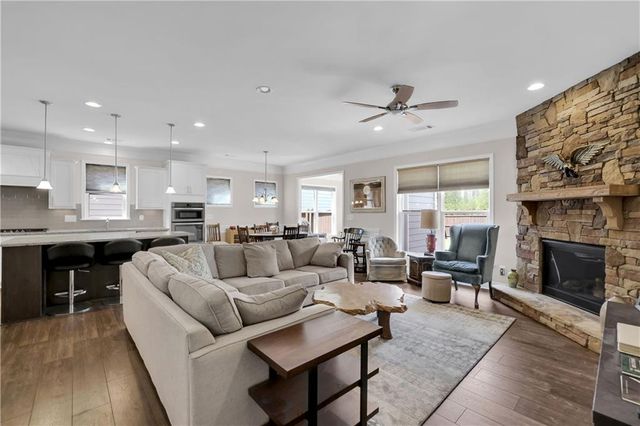 124 Wood Hollow Drive, Woodstock, GA 30188