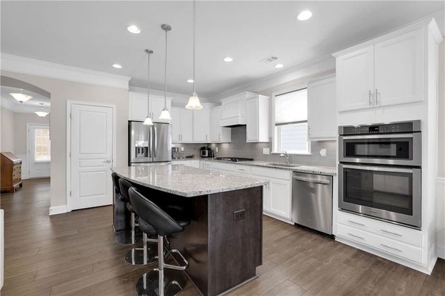 124 Wood Hollow Drive, Woodstock, GA 30188