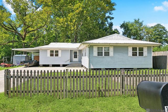 18069 Grace St, Prairieville, LA 70769