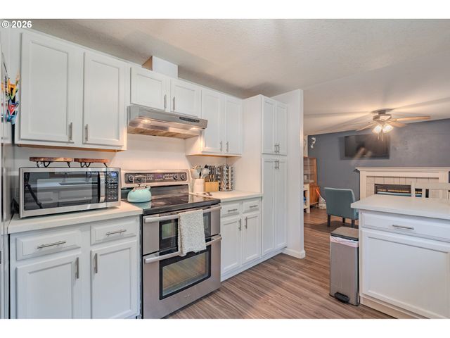 1965 BLACKTAIL Ln, Woodland, WA 98674