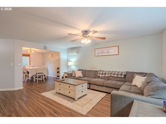 1965 BLACKTAIL Ln, Woodland, WA 98674