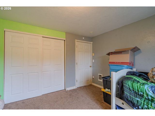 1965 BLACKTAIL Ln, Woodland, WA 98674