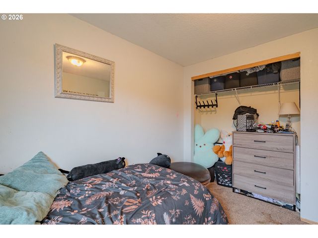 1965 BLACKTAIL Ln, Woodland, WA 98674