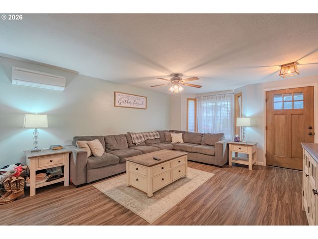 1965 BLACKTAIL Ln, Woodland, WA 98674