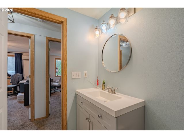 1965 BLACKTAIL Ln, Woodland, WA 98674